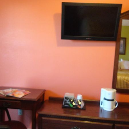 Royal Inn & Suites Tunica Bagian luar foto